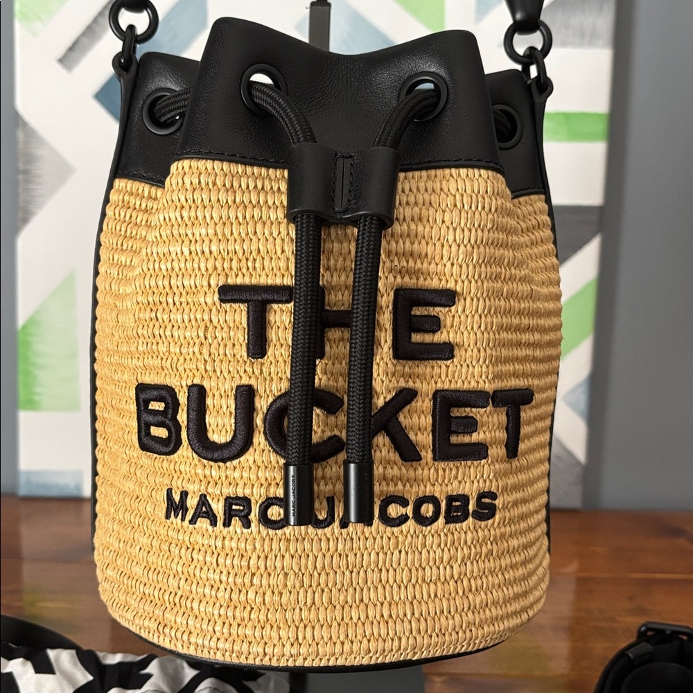 Like New Marc Jacobs The Bucket Bag from woven collection - Picture 2 of 6